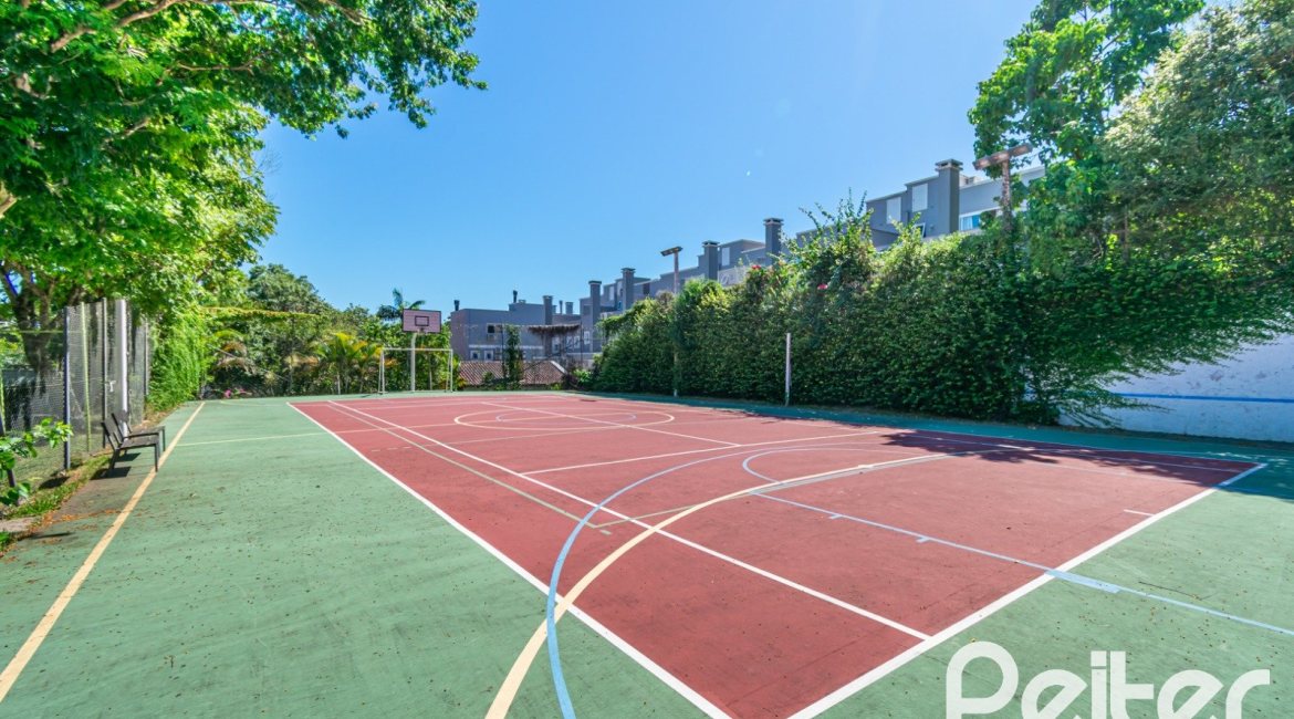 Casa em Condomínio à venda com 229m², 3 dormitórios, 1 suíte, 3 vagas, no bairro Tristeza em Porto Alegre