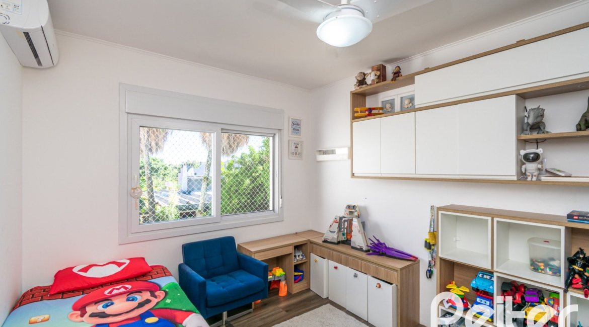 Casa em Condomínio à venda com 229m², 3 dormitórios, 1 suíte, 3 vagas, no bairro Tristeza em Porto Alegre