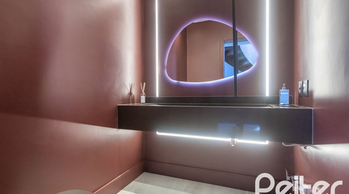 Casa em Condomínio à venda com 608m², 5 dormitórios, 5 suítes, 3 vagas, no bairro Terra Ville em PORTO ALEGRE