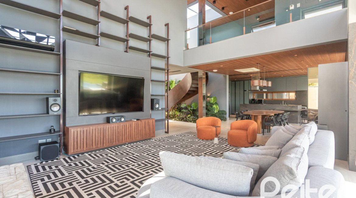 Casa em Condomínio à venda com 608m², 5 dormitórios, 5 suítes, 3 vagas, no bairro Terra Ville em PORTO ALEGRE