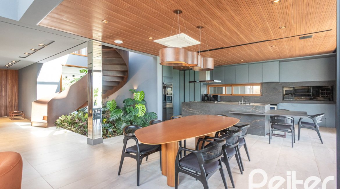 Casa em Condomínio à venda com 608m², 5 dormitórios, 5 suítes, 3 vagas, no bairro Terra Ville em PORTO ALEGRE