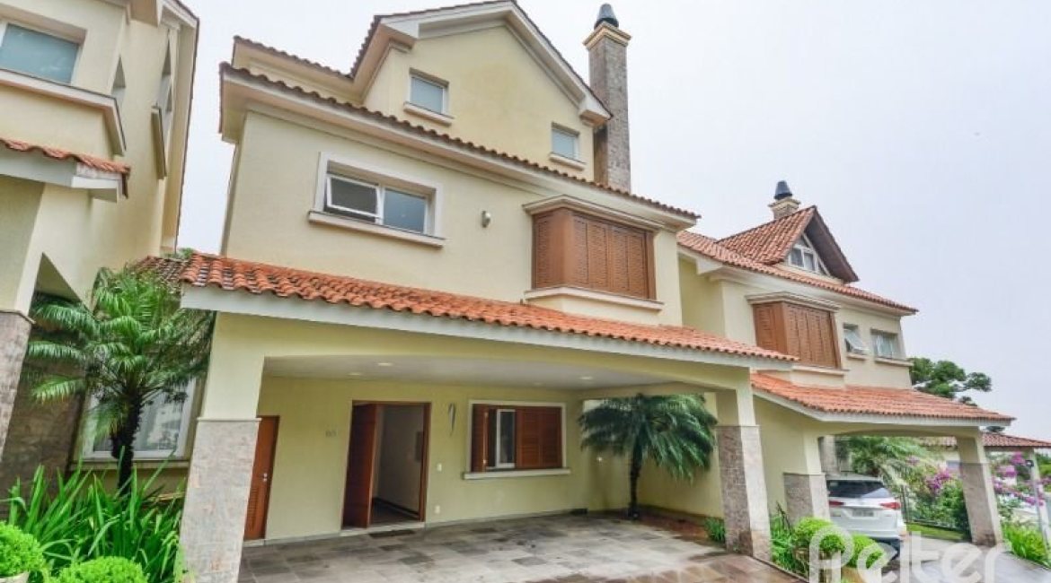 Casa em Condomínio à venda com 397m², 4 dormitórios, 4 suítes, 3 vagas, no bairro Vila Conceicao em PORTO ALEGRE