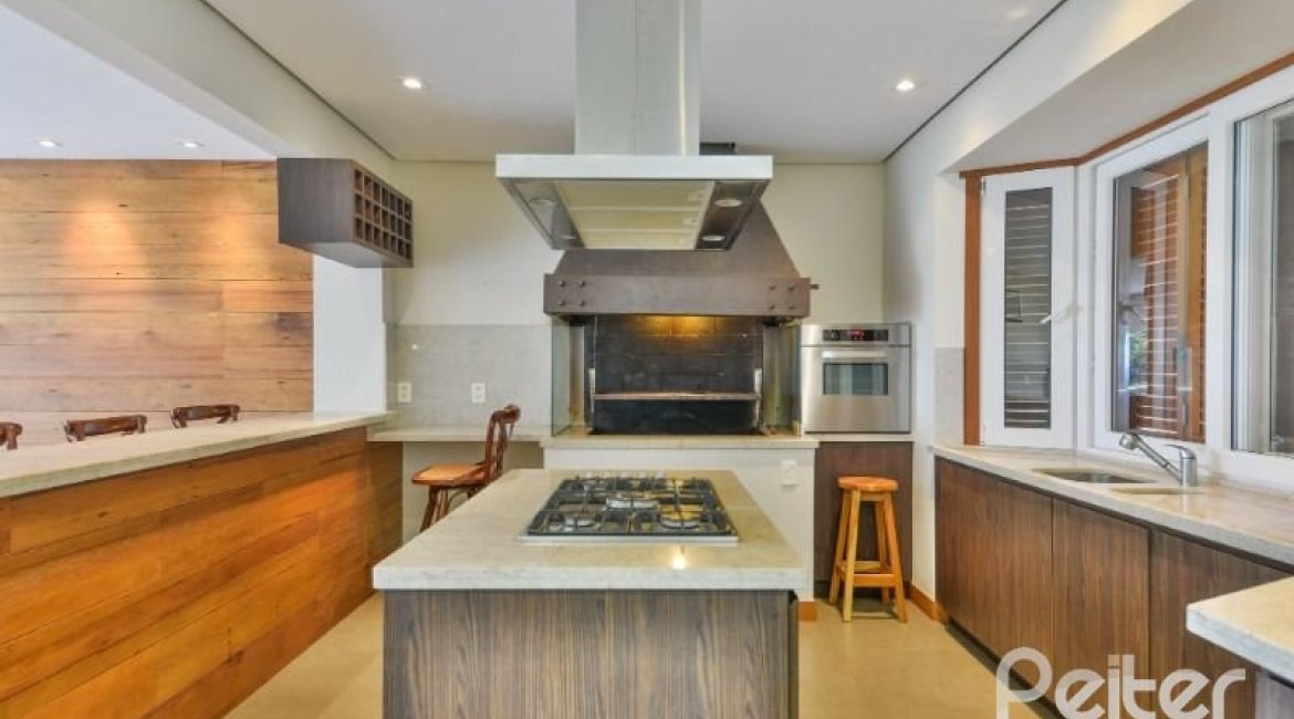 Casa em Condomínio à venda com 397m², 4 dormitórios, 4 suítes, 3 vagas, no bairro Vila Conceicao em PORTO ALEGRE