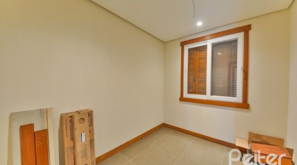 Casa em Condomínio à venda com 397m², 4 dormitórios, 4 suítes, 3 vagas, no bairro Vila Conceicao em PORTO ALEGRE