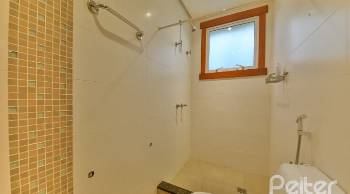 Casa em Condomínio à venda com 397m², 4 dormitórios, 4 suítes, 3 vagas, no bairro Vila Conceicao em PORTO ALEGRE