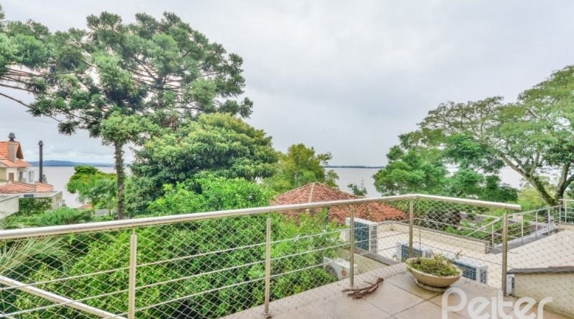 Casa em Condomínio à venda com 397m², 4 dormitórios, 4 suítes, 3 vagas, no bairro Vila Conceicao em PORTO ALEGRE