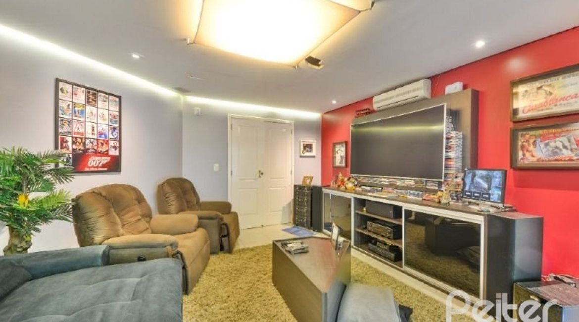 Casa à venda com 399m², 3 dormitórios, 3 suítes, 4 vagas, no bairro Nonoai em Porto Alegre