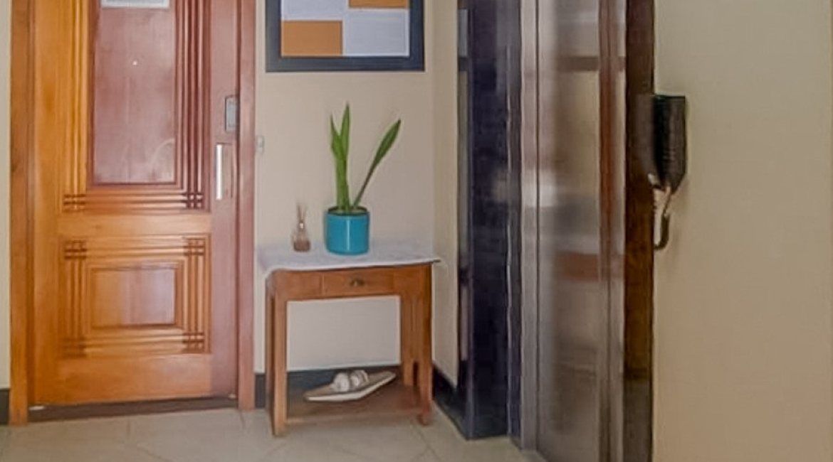 Apartamento à venda com 65m², 2 dormitórios, 1 suíte, 1 vaga, no bairro Camaquã em Porto Alegre