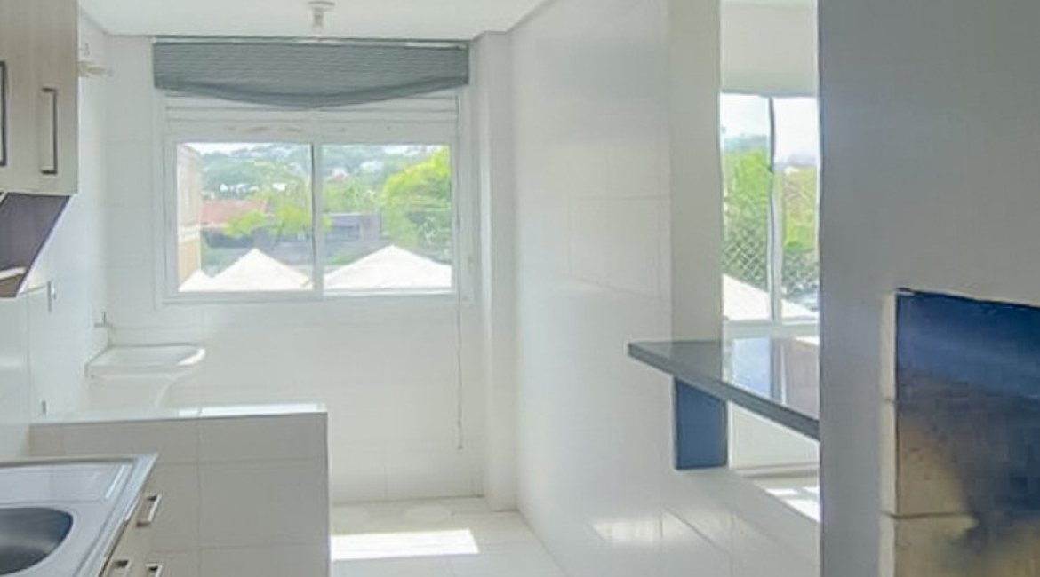 Apartamento à venda com 65m², 2 dormitórios, 1 suíte, 1 vaga, no bairro Camaquã em Porto Alegre