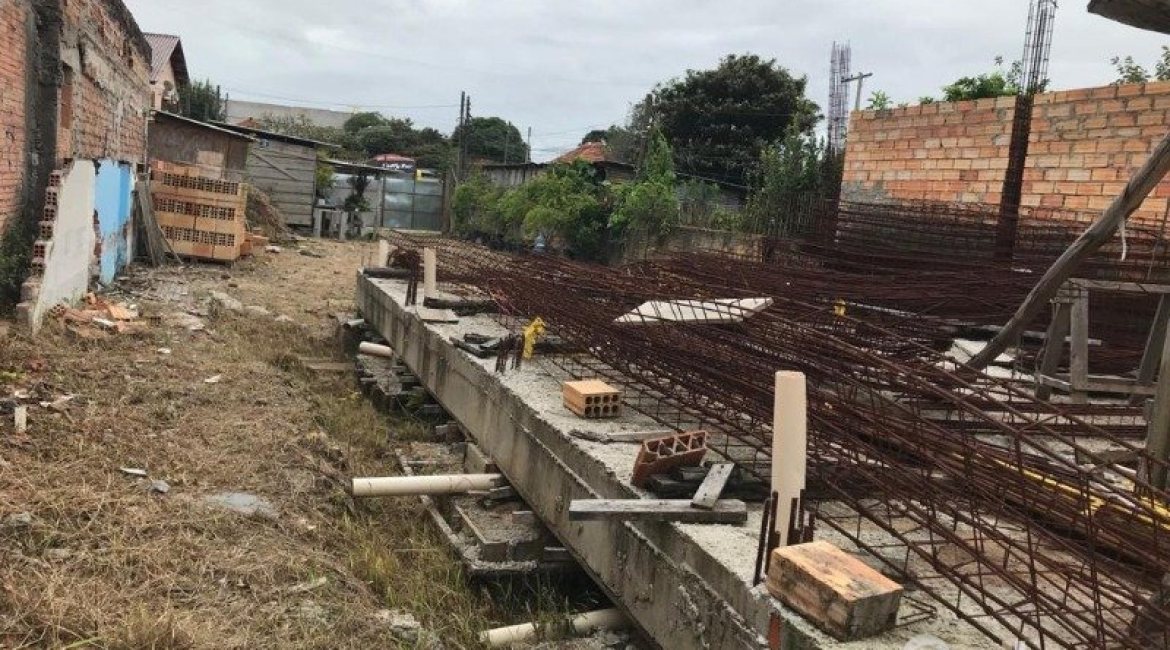 Terreno à venda, no bairro Camaquã em Porto Alegre