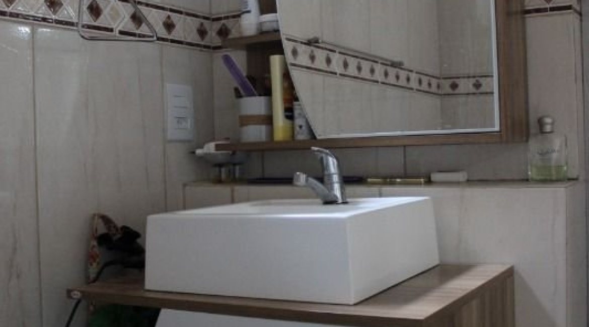 Casa à venda com 354m², 3 dormitórios, 2 suítes, 4 vagas, no bairro Ipanema em Porto Alegre