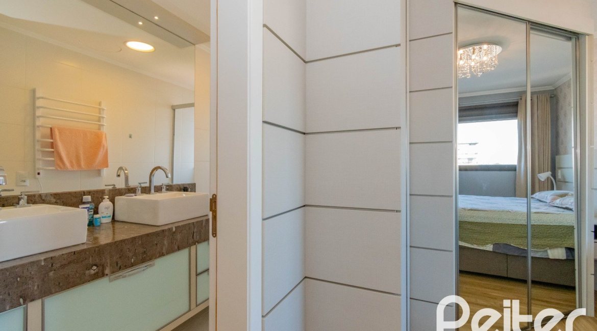  à venda, no bairro  em 