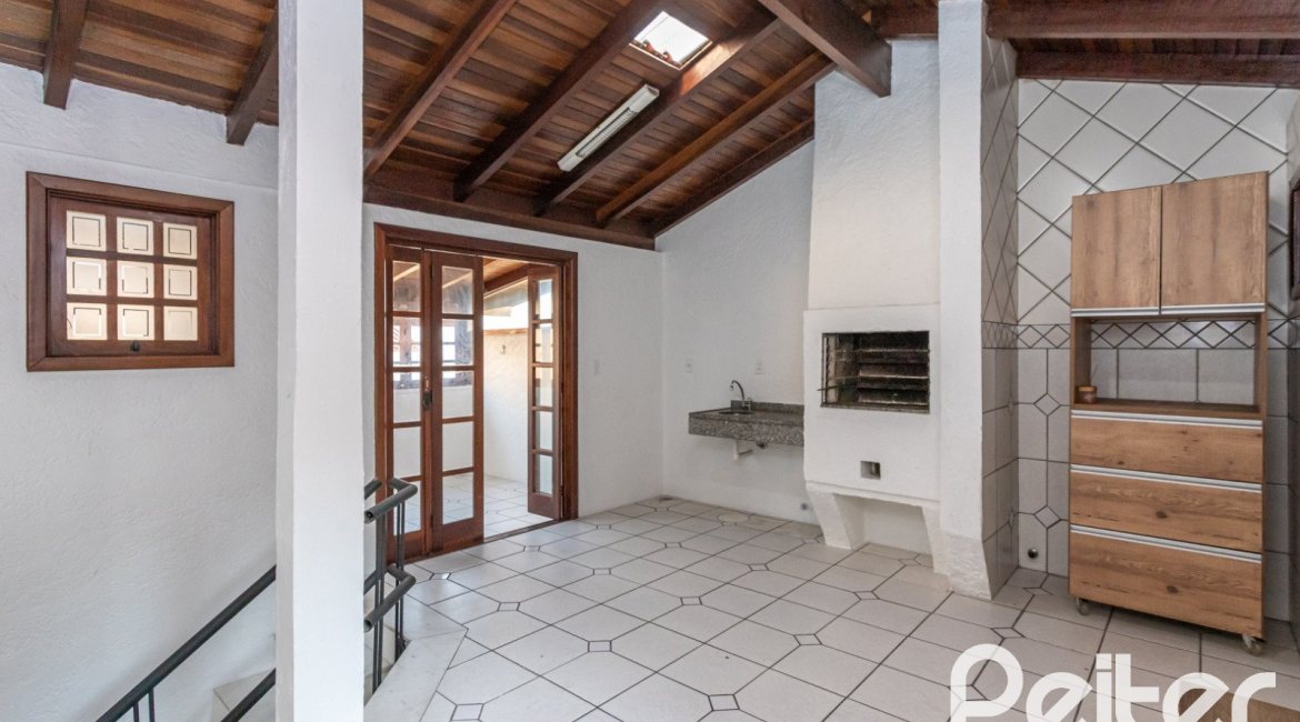 Casa em Condomínio à venda com 135m², 2 dormitórios, 1 suíte, 2 vagas, no bairro Tristeza em PORTO ALEGRE