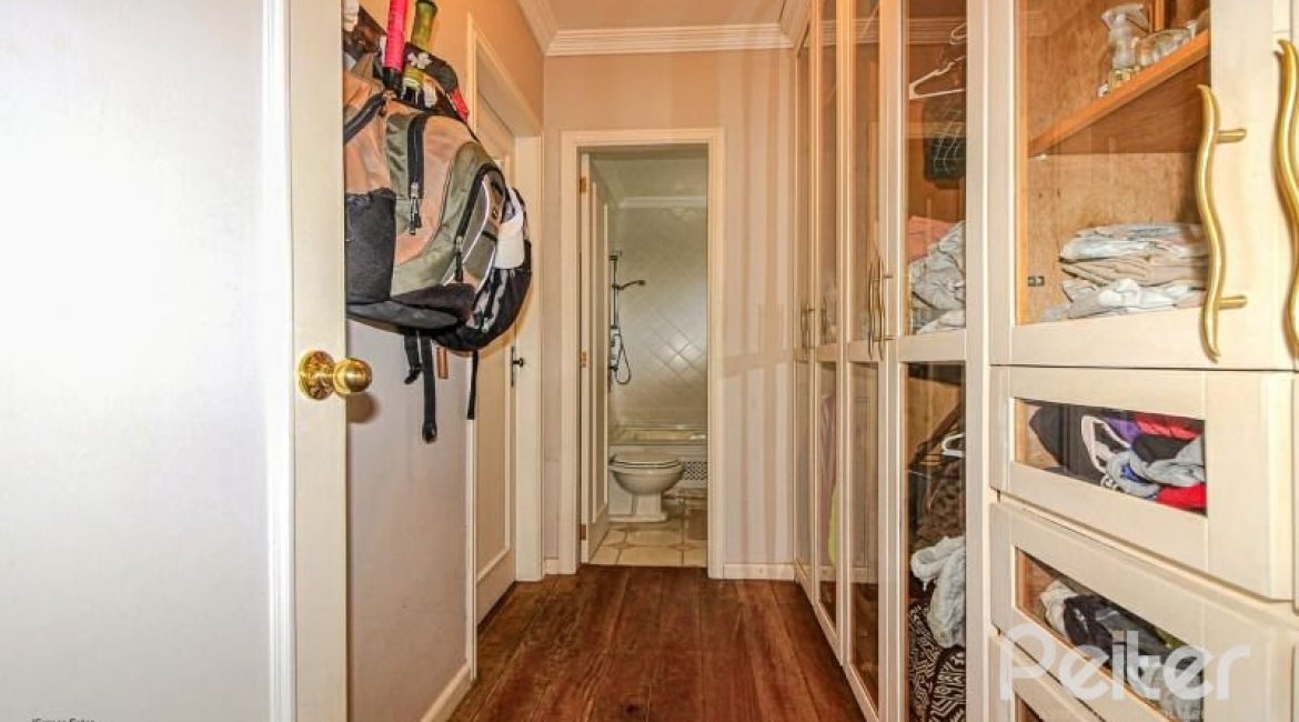 Casa em Condomínio à venda com 191m², 4 dormitórios, 2 suítes, 2 vagas, no bairro Jardim Isabel em Porto Alegre