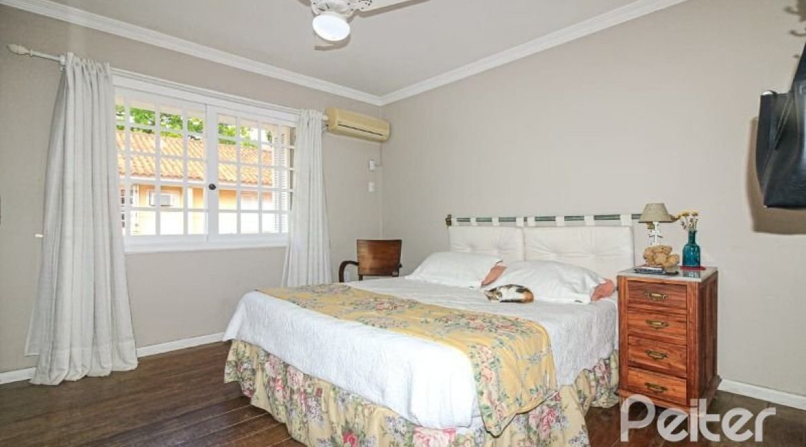 Casa em Condomínio à venda com 191m², 4 dormitórios, 2 suítes, 2 vagas, no bairro Jardim Isabel em Porto Alegre