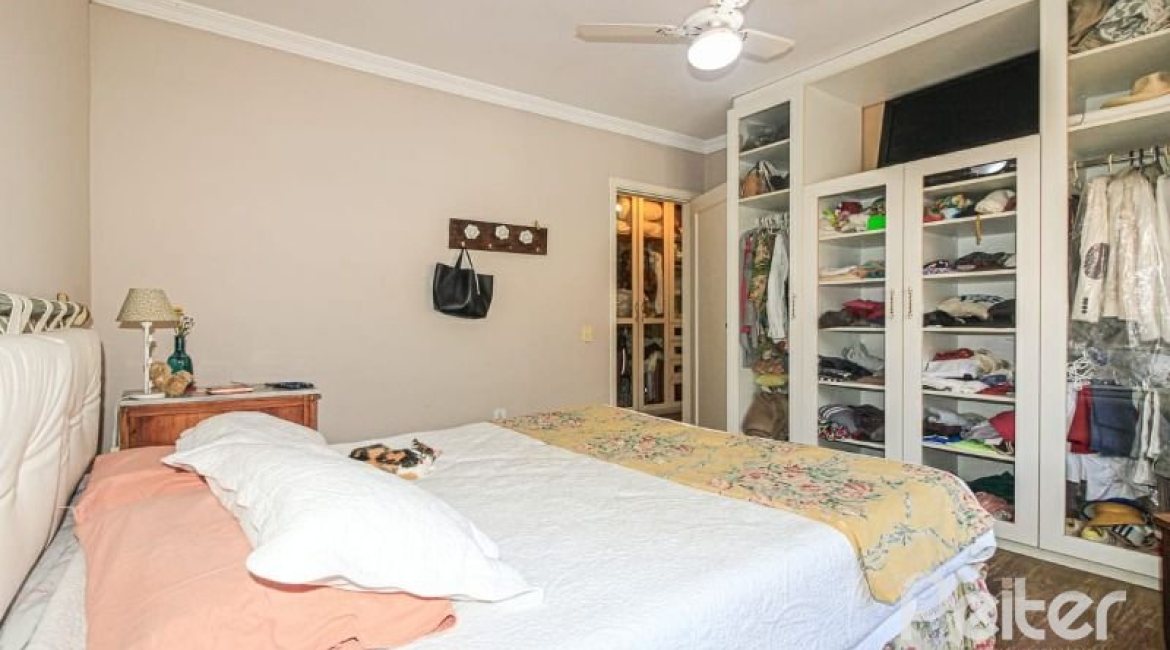 Casa em Condomínio à venda com 191m², 4 dormitórios, 2 suítes, 2 vagas, no bairro Jardim Isabel em Porto Alegre