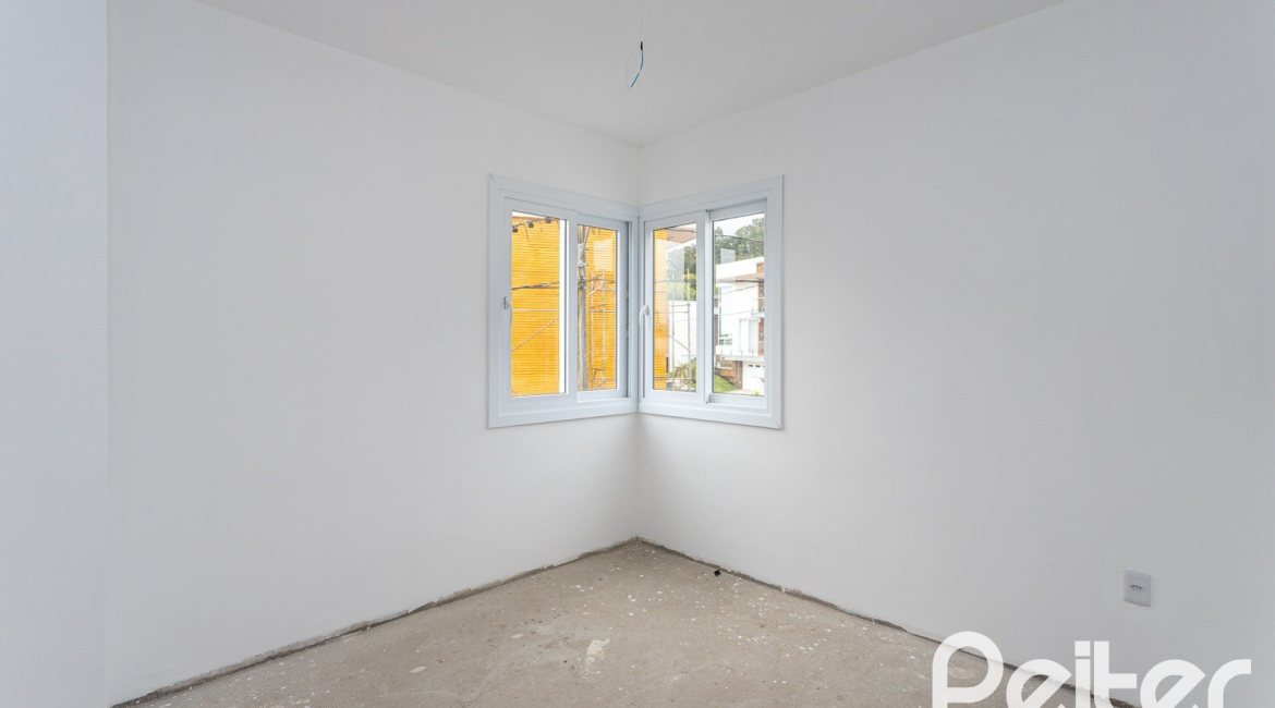 Casa em Condomínio à venda com 225m², 3 dormitórios, 3 suítes, 3 vagas, no bairro Hipica em PORTO ALEGRE