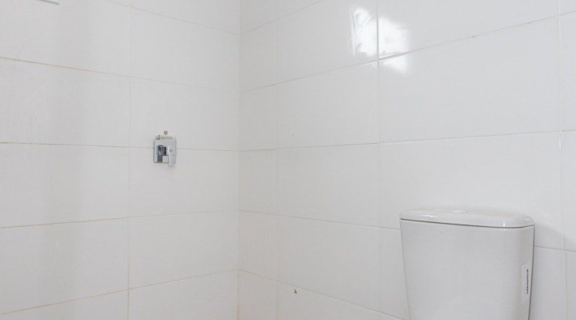 Casa em Condomínio à venda com 225m², 3 dormitórios, 3 suítes, 3 vagas, no bairro Hipica em PORTO ALEGRE