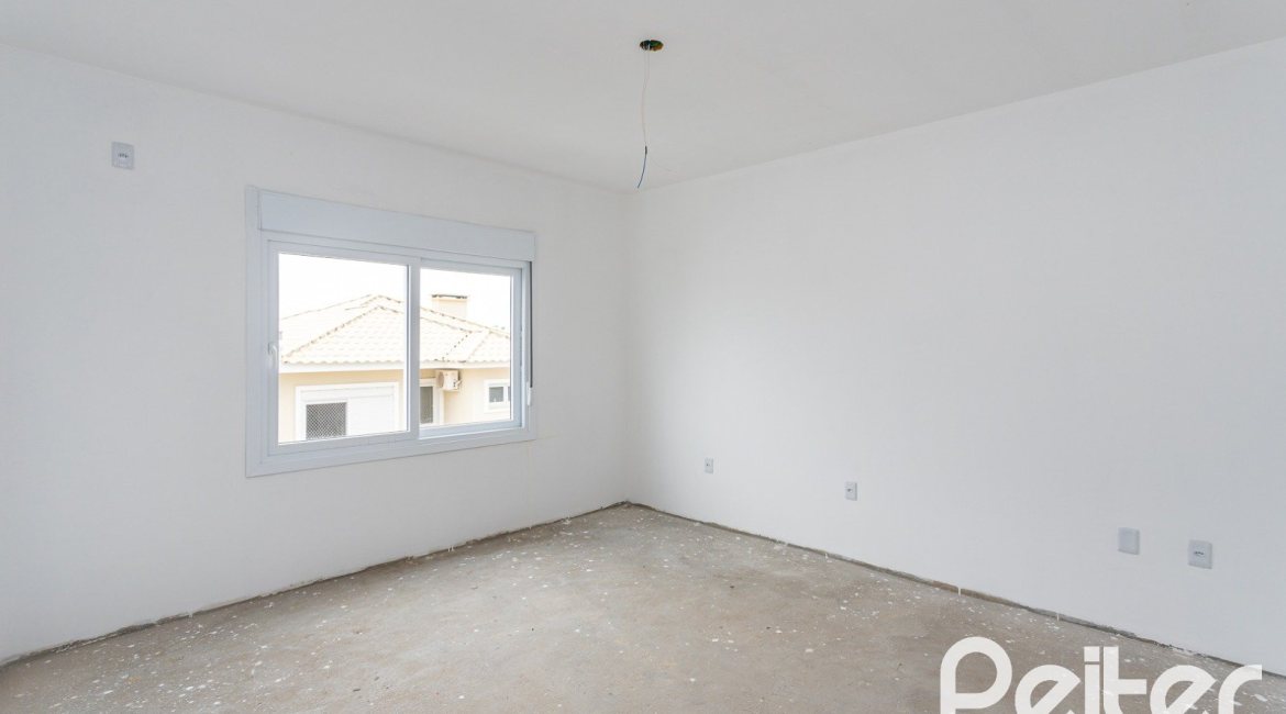 Casa em Condomínio à venda com 225m², 3 dormitórios, 3 suítes, 3 vagas, no bairro Hipica em PORTO ALEGRE