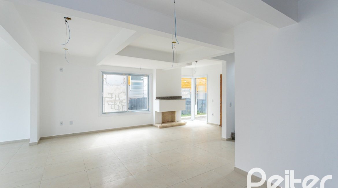 Casa em Condomínio à venda com 225m², 3 dormitórios, 3 suítes, 3 vagas, no bairro Hipica em PORTO ALEGRE