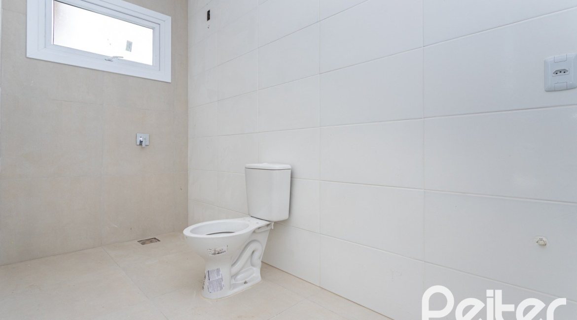 Casa em Condomínio à venda com 225m², 3 dormitórios, 3 suítes, 3 vagas, no bairro Hipica em PORTO ALEGRE