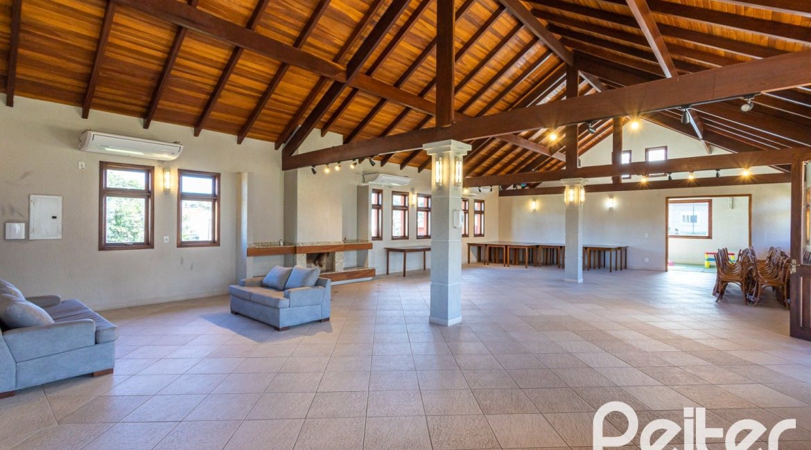 Casa em Condomínio à venda com 225m², 3 dormitórios, 3 suítes, 3 vagas, no bairro Hipica em PORTO ALEGRE