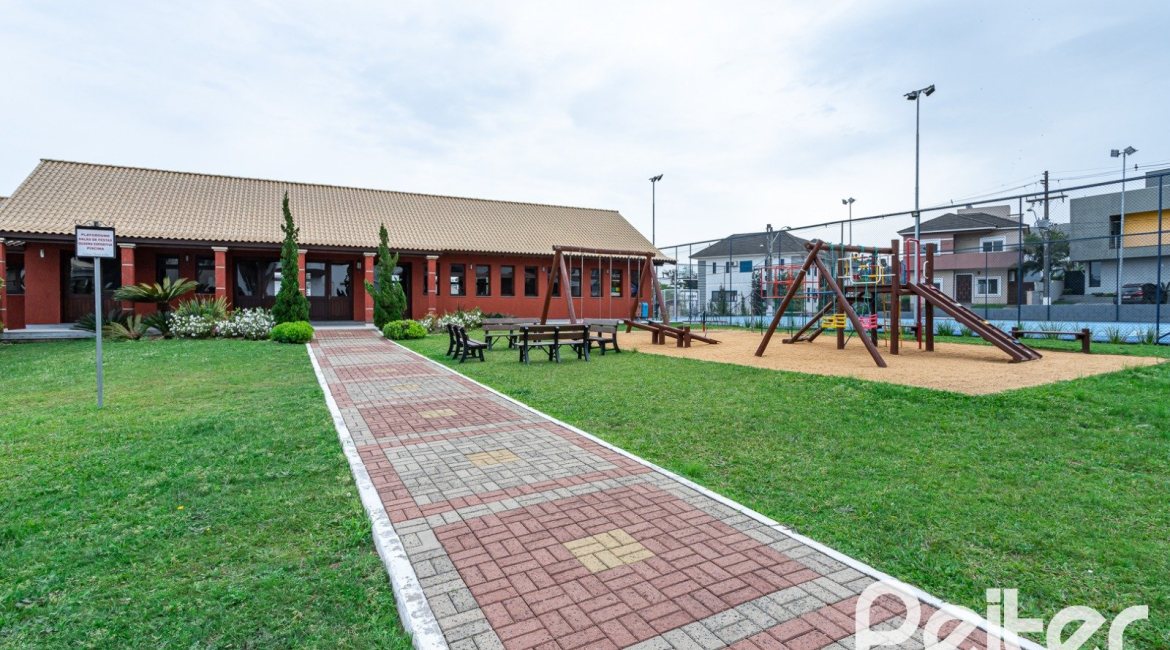 Casa em Condomínio à venda com 225m², 3 dormitórios, 3 suítes, 3 vagas, no bairro Hipica em PORTO ALEGRE