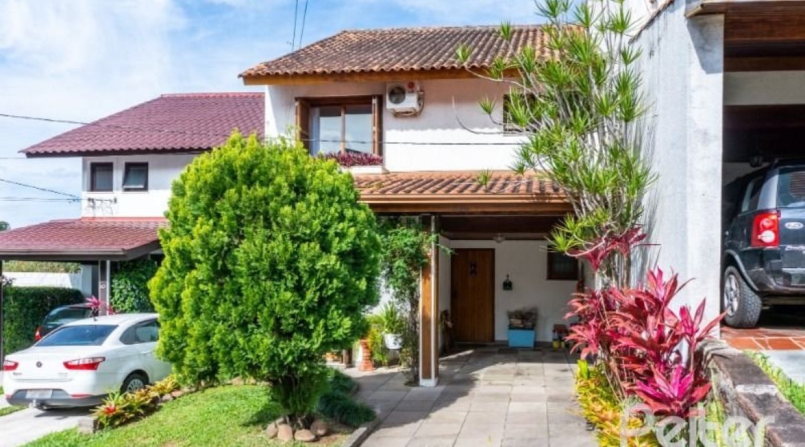 Casa em Condomínio à venda com 160m², 3 dormitórios, 1 suíte, 2 vagas, no bairro Ipanema em PORTO ALEGRE