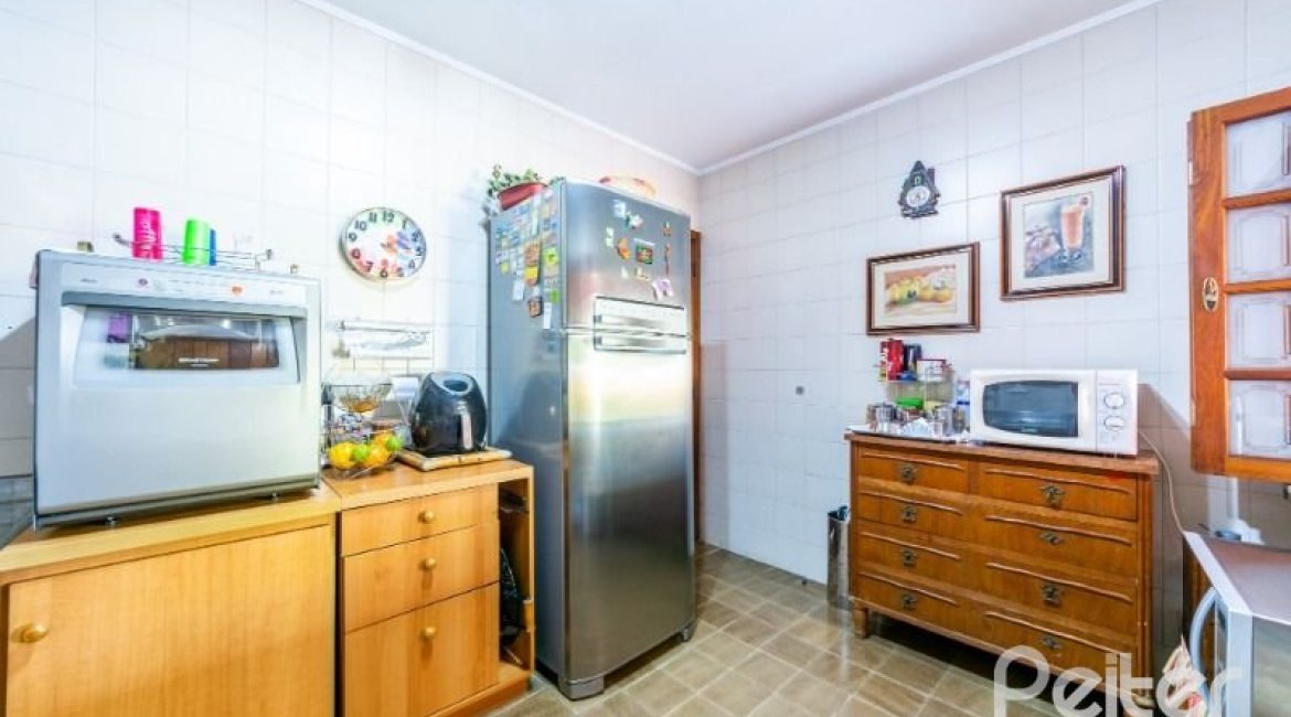 Casa em Condomínio à venda com 160m², 3 dormitórios, 1 suíte, 2 vagas, no bairro Ipanema em PORTO ALEGRE