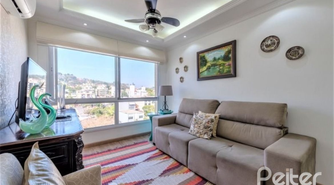 Apartamento à venda com 69m², 2 dormitórios, 1 suíte, 2 vagas, no bairro Tristeza em Porto Alegre