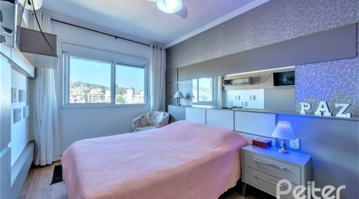 Apartamento à venda com 69m², 2 dormitórios, 1 suíte, 2 vagas, no bairro Tristeza em Porto Alegre