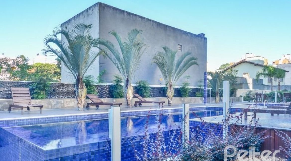 Apartamento à venda com 69m², 2 dormitórios, 1 suíte, 2 vagas, no bairro Tristeza em Porto Alegre
