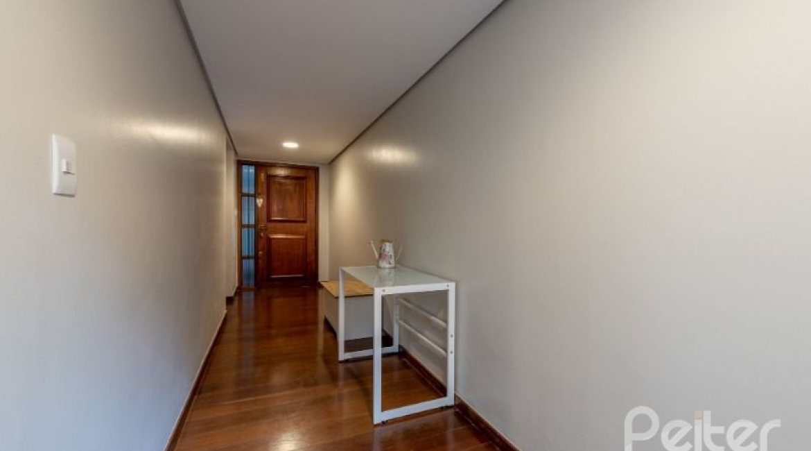 Apartamento à venda com 157m², 3 dormitórios, 1 suíte, 2 vagas, no bairro Tristeza em PORTO ALEGRE