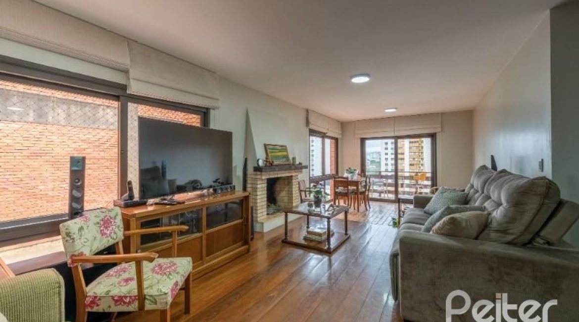 Apartamento à venda com 157m², 3 dormitórios, 1 suíte, 2 vagas, no bairro Tristeza em PORTO ALEGRE