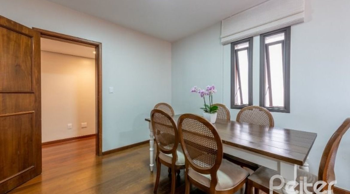 Apartamento à venda com 157m², 3 dormitórios, 1 suíte, 2 vagas, no bairro Tristeza em PORTO ALEGRE