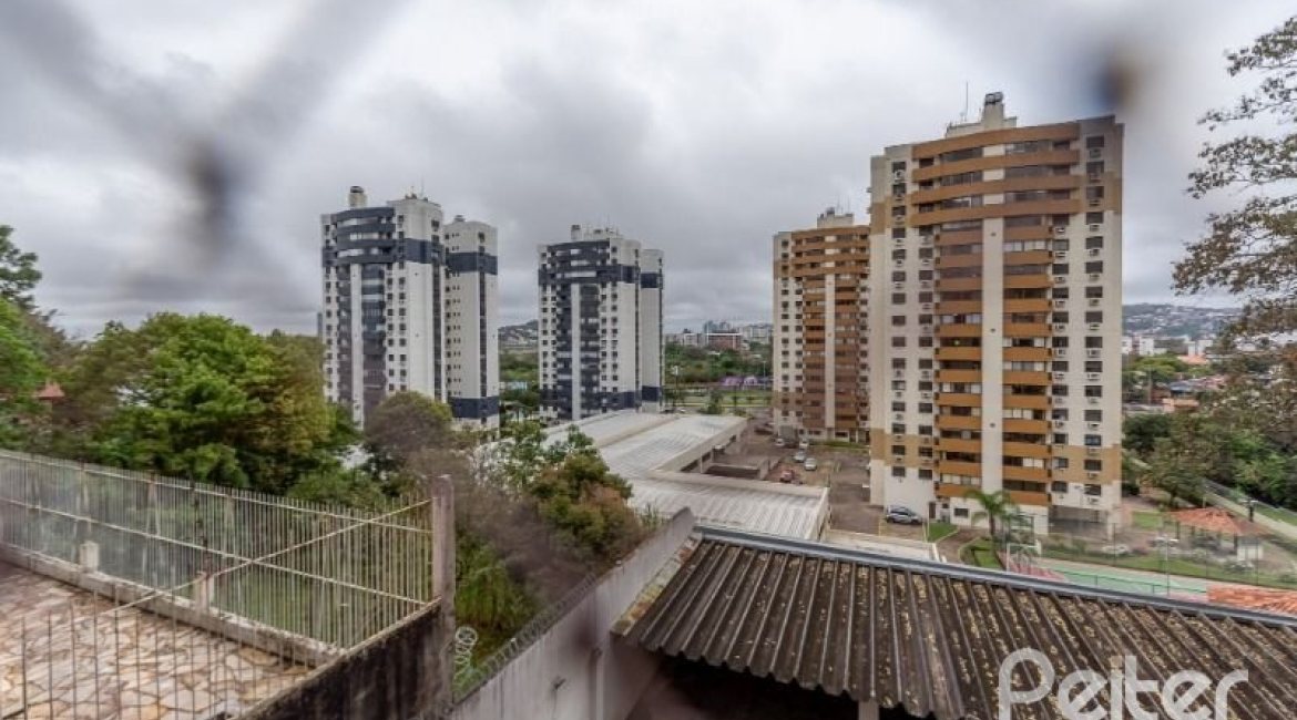 Apartamento à venda com 157m², 3 dormitórios, 1 suíte, 2 vagas, no bairro Tristeza em PORTO ALEGRE