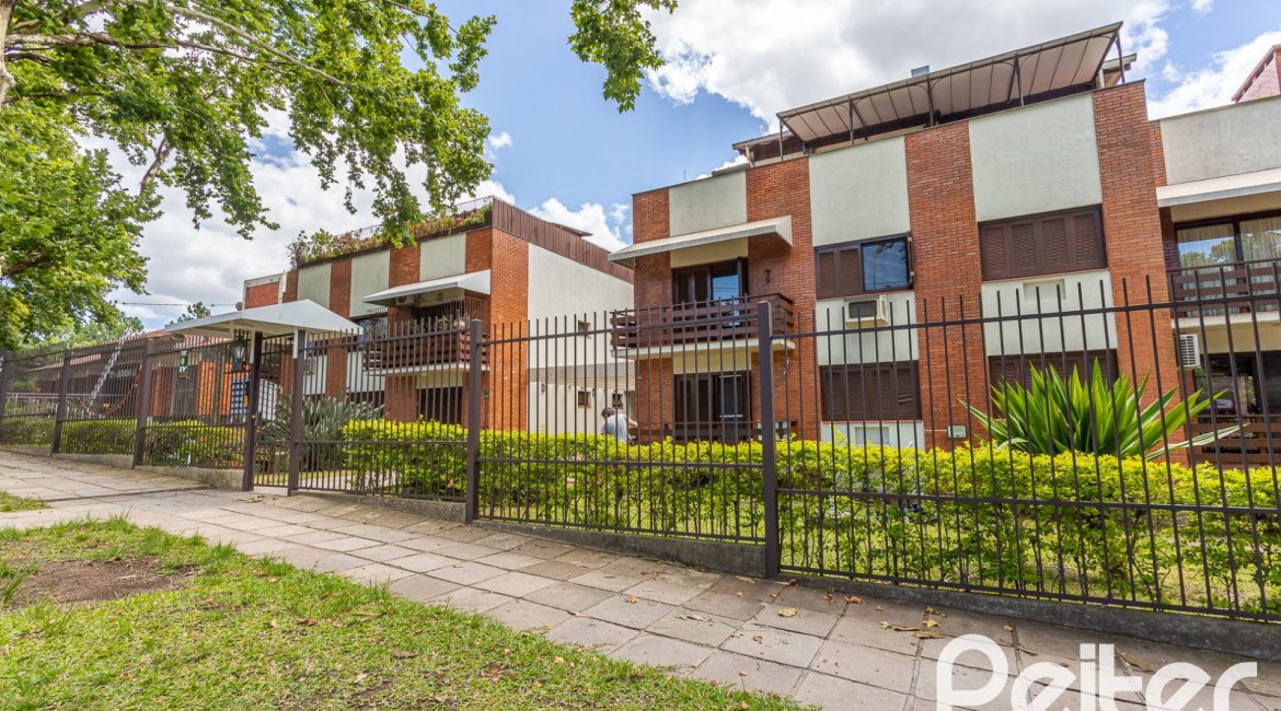 Apartamento à venda com 157m², 3 dormitórios, 1 suíte, 2 vagas, no bairro Tristeza em PORTO ALEGRE