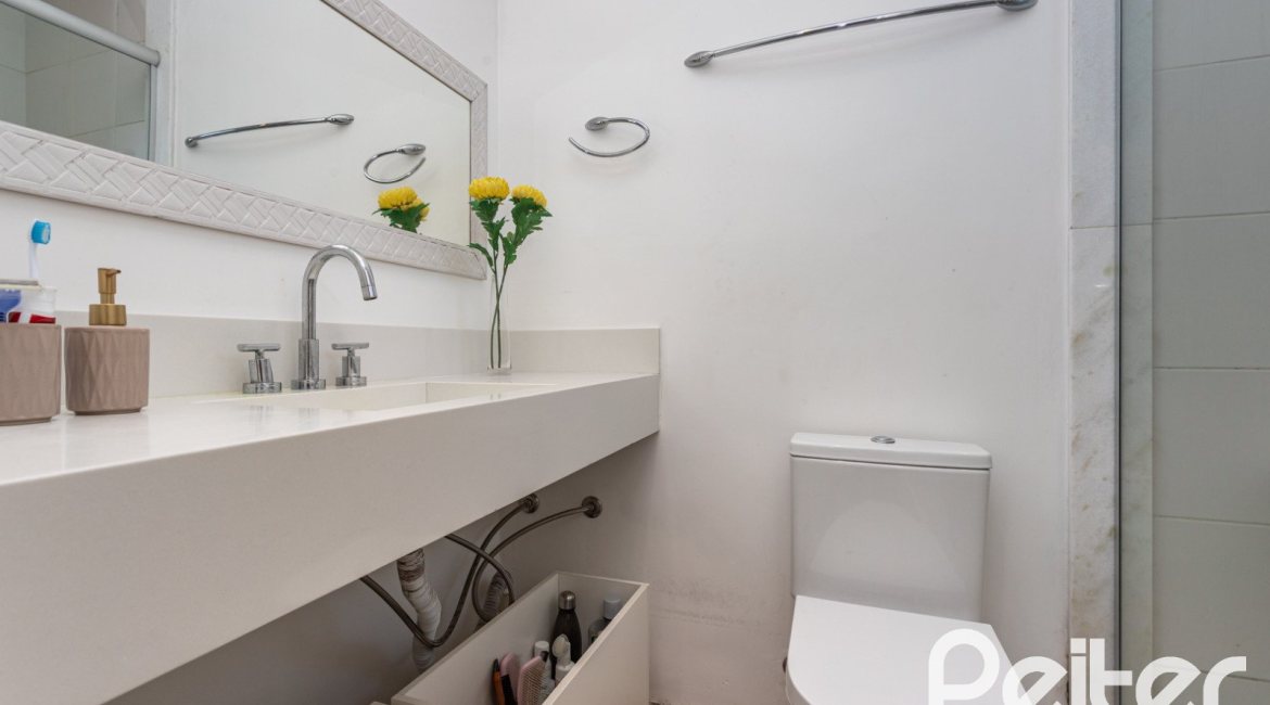 Casa em Condomínio à venda com 400m², 3 dormitórios, 3 suítes, 2 vagas, no bairro Terra Ville em Porto Alegre