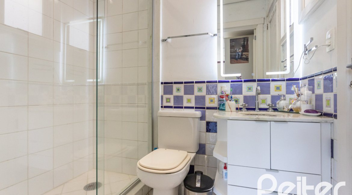 Casa em Condomínio à venda com 400m², 3 dormitórios, 3 suítes, 2 vagas, no bairro Terra Ville em Porto Alegre