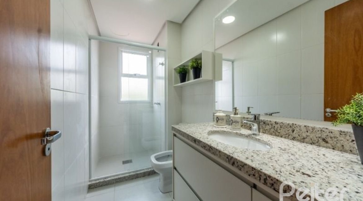 Apartamento à venda com 103m², 3 dormitórios, 1 suíte, 2 vagas, no bairro Cristal em Porto Alegre