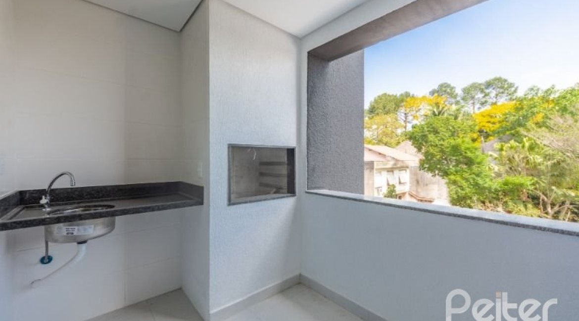 Apartamento à venda com 103m², 3 dormitórios, 1 suíte, 2 vagas, no bairro Cristal em Porto Alegre