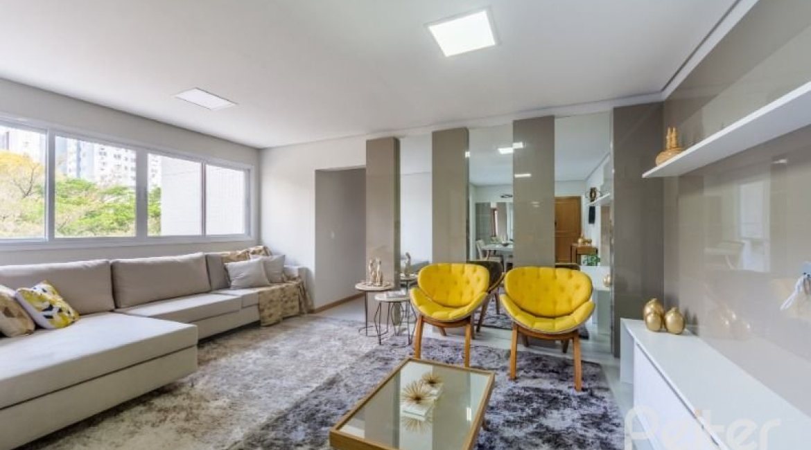 Apartamento à venda com 103m², 3 dormitórios, 1 suíte, 2 vagas, no bairro Cristal em Porto Alegre