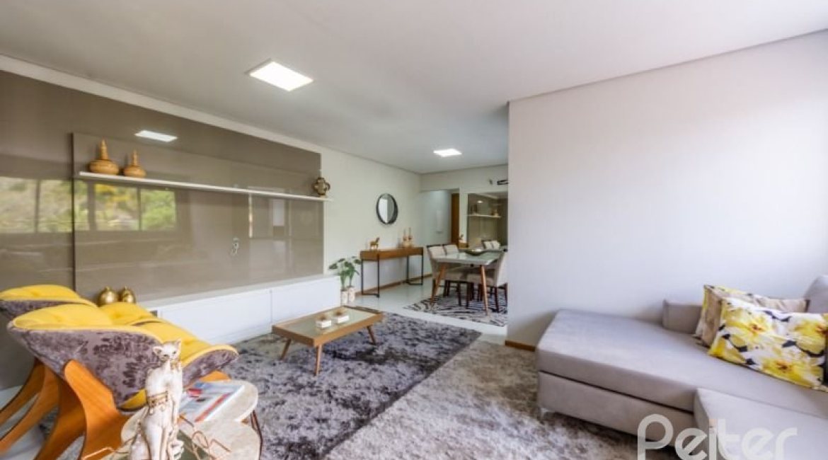 Apartamento à venda com 103m², 3 dormitórios, 1 suíte, 2 vagas, no bairro Cristal em Porto Alegre
