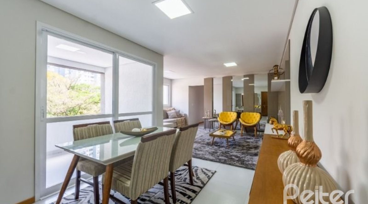 Apartamento à venda com 103m², 3 dormitórios, 1 suíte, 2 vagas, no bairro Cristal em Porto Alegre