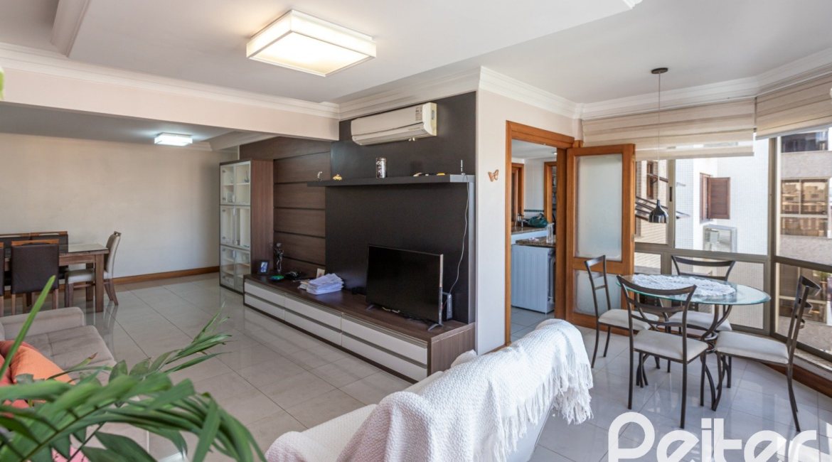 Apartamento à venda com 154m², 3 dormitórios, 1 suíte, 2 vagas, no bairro Tristeza em PORTO ALEGRE