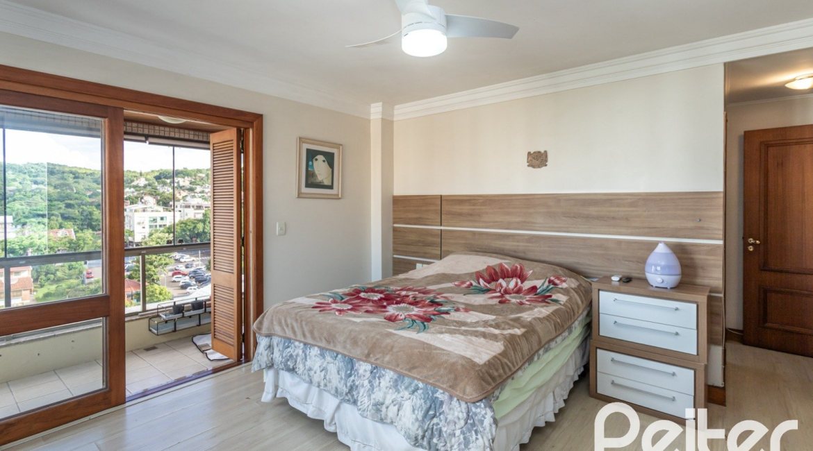 Apartamento à venda com 154m², 3 dormitórios, 1 suíte, 2 vagas, no bairro Tristeza em PORTO ALEGRE