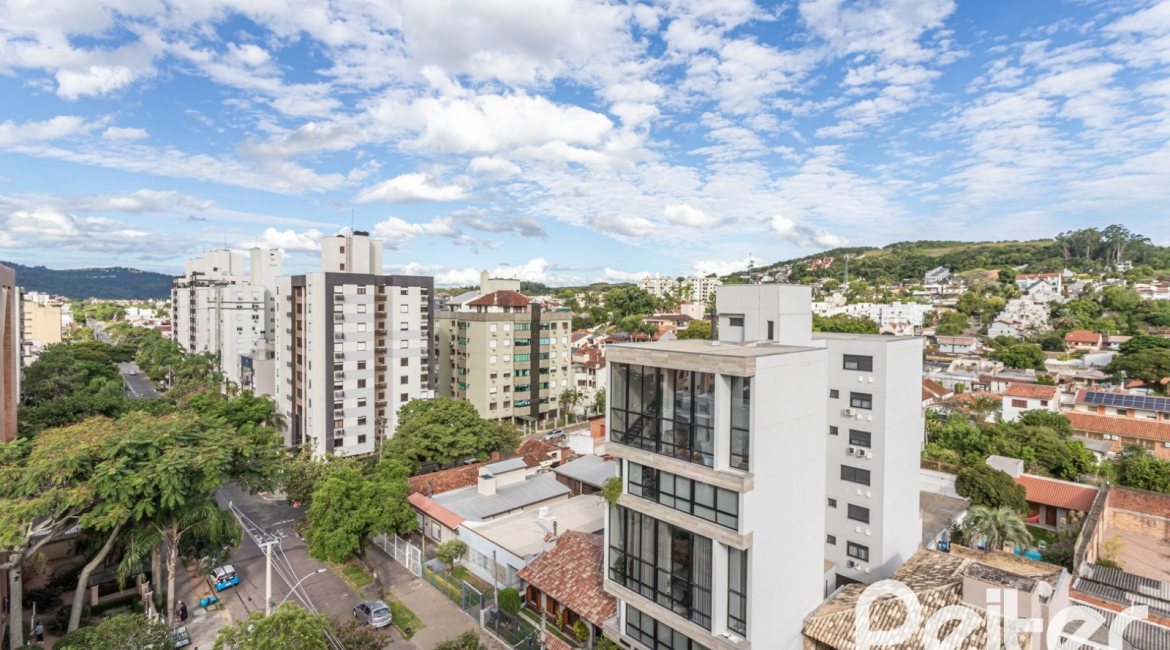 Apartamento à venda com 154m², 3 dormitórios, 1 suíte, 2 vagas, no bairro Tristeza em PORTO ALEGRE