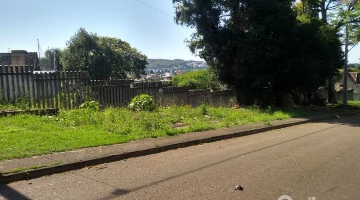 Terreno à venda, no bairro Cristal em Porto Alegre