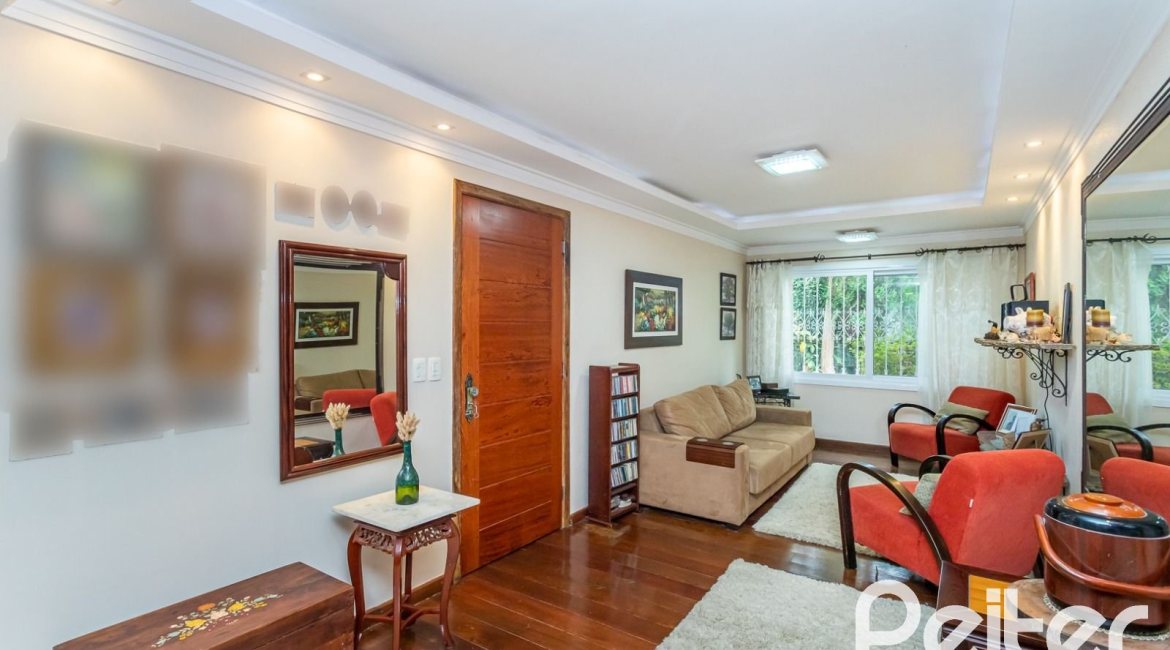 Casa em Condomínio à venda com 208m², 3 dormitórios, 1 suíte, 2 vagas, no bairro Tristeza em PORTO ALEGRE