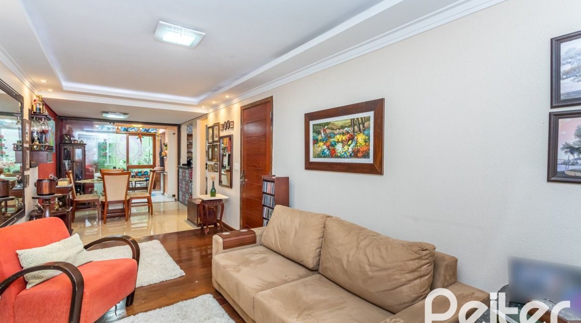 Casa em Condomínio à venda com 208m², 3 dormitórios, 1 suíte, 2 vagas, no bairro Tristeza em PORTO ALEGRE